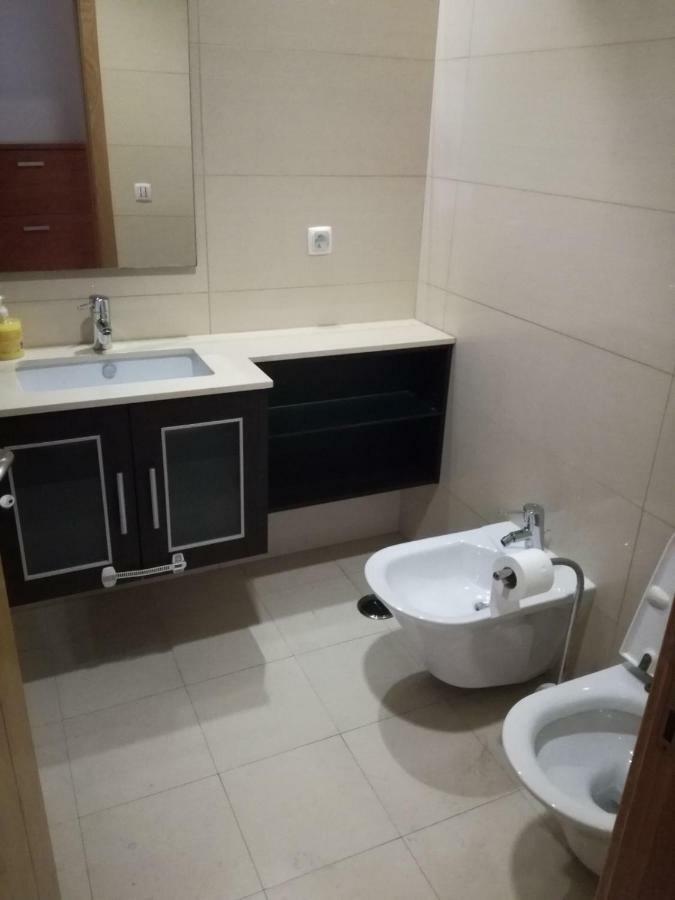 Adalberto Nascimento Luxury Aparta-Hostel At Colinas Do Cruzeiro Odivelas  Eksteriør billede